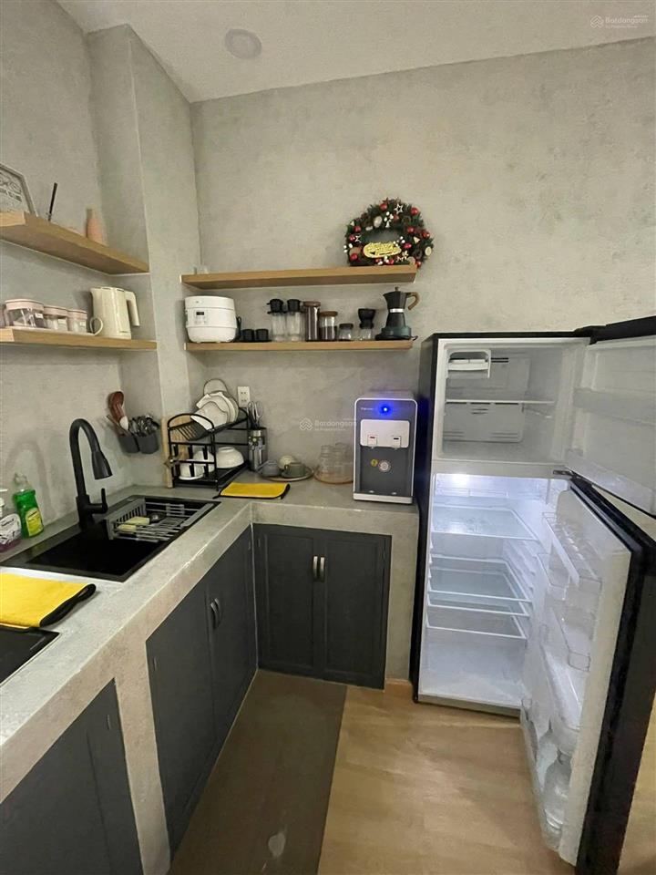 Giá cực tốt 8 tỷ  cô giang, q1, xe hơi cạnh cửa, dt40m2, 3pn, 2tầng đẹp, shr, khu dân trí cao.