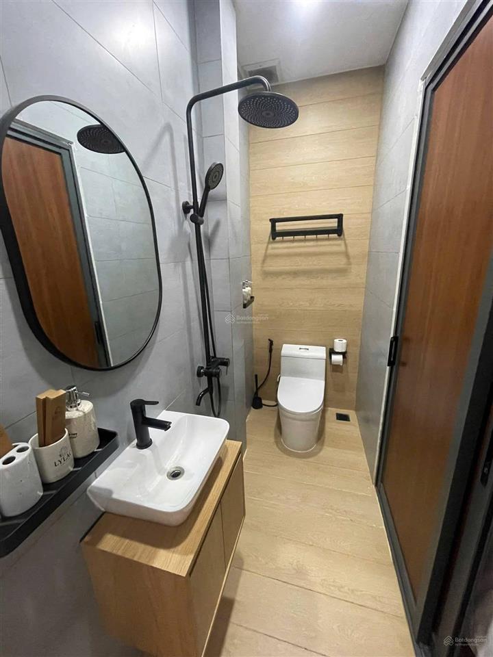 Giá cực tốt 8 tỷ  cô giang, q1, xe hơi cạnh cửa, dt40m2, 3pn, 2tầng đẹp, shr, khu dân trí cao.