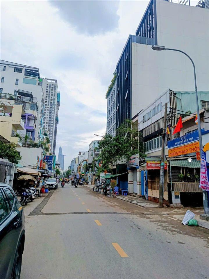 Giá cực tốt 8 tỷ  cô giang, q1, xe hơi cạnh cửa, dt40m2, 3pn, 2tầng đẹp, shr, khu dân trí cao.