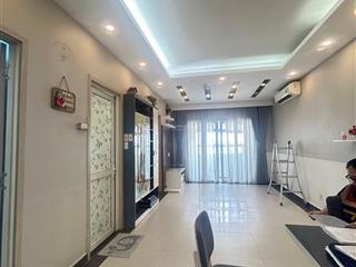 Hơn 5 tỷ có căn hộ chung cư thang máy, vị trí cực đẹp, q10. dt 74m, 2pn, nhà đẹp như hình.