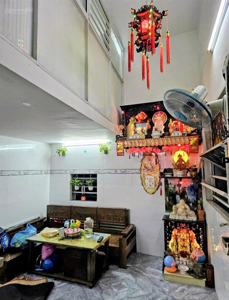 Nhỉnh 1 tỷ căn hộ lầu 2  đường trần phú  q5  nhà mới ở ngay 2pn  shr lâu dài.