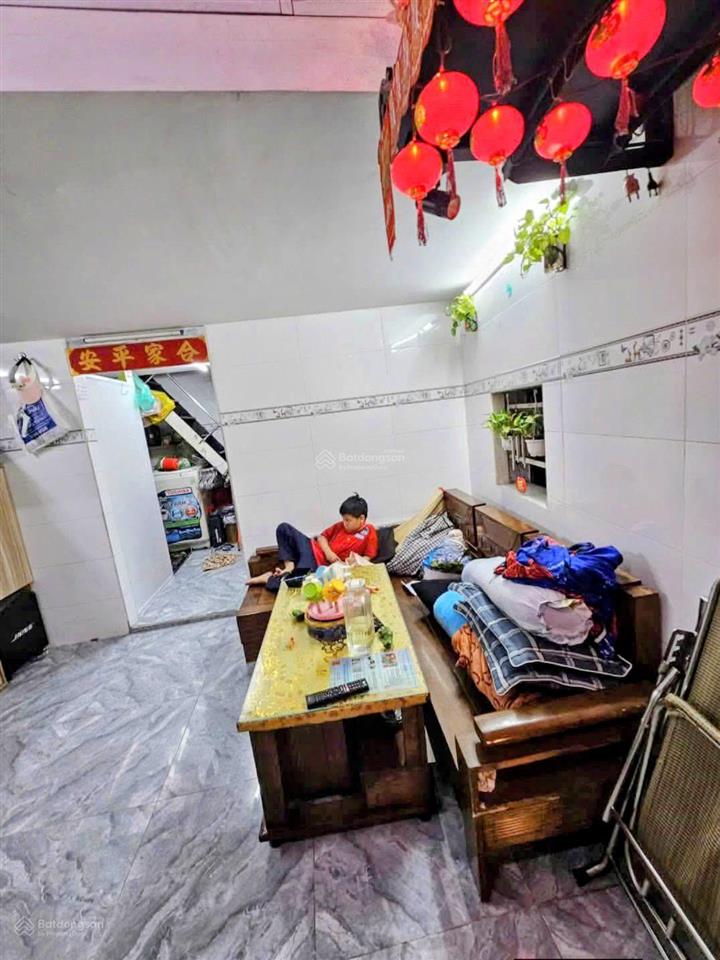 Nhỉnh 1 tỷ căn hộ lầu 2  đường trần phú  q5  nhà mới ở ngay 2pn  shr lâu dài.