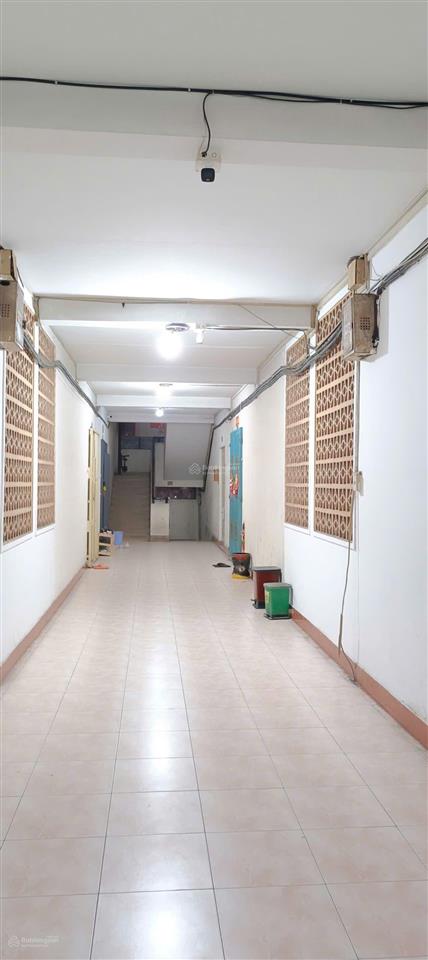 Chỉ 3 tỷ nhỉnh có căn hộ trung tâm q5. dt 63m2, 2pn. vị trí rất đẹp, gần đhy dược, hầm giữ xe rộng.