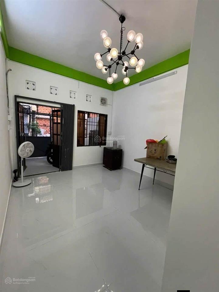 Nhỉnh 4 tỷ xíu  căn hộ tầng trệt đường nguyễn chí thanh  q10. dt 68m, 3pn, 2wc, sổ hồng riêng.