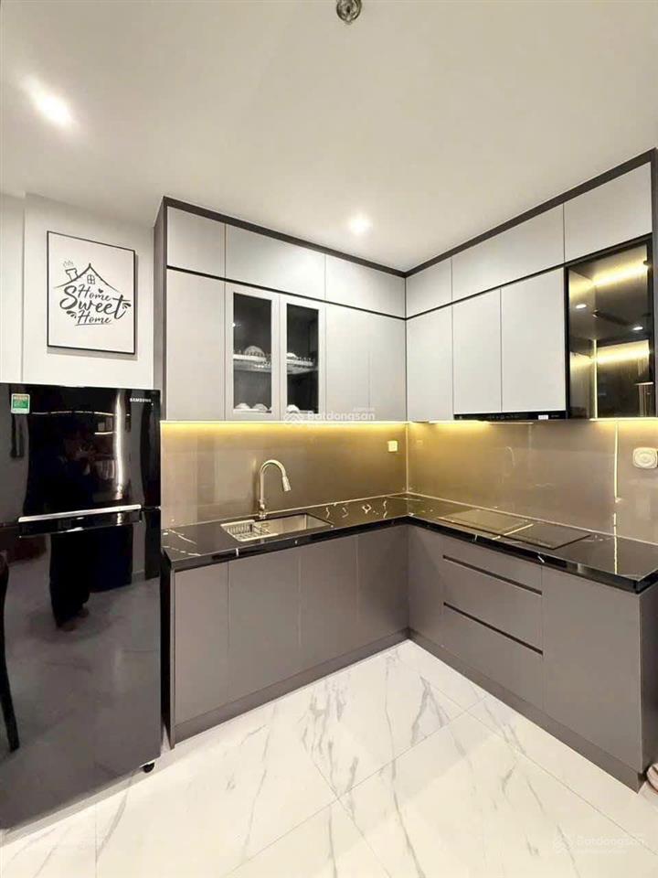 Căn hộ view sân bay2pn/50m2/2,25 tỷ full nội thất sổ hồng sẵn,đang cho thuê 13tr o365222382