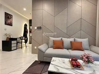 Căn hộ view sân bay2pn/50m2/2,25 tỷ full nội thất sổ hồng sẵn,đang cho thuê 13tr o365222382