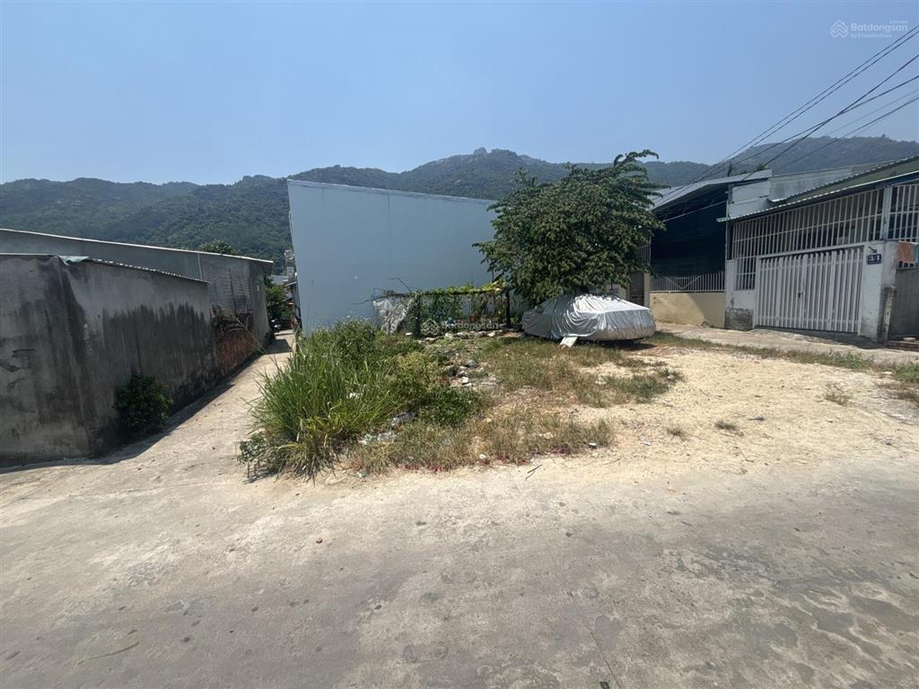 Lô đất 3 mặt tiền nở hậu đường ô tô, phường nam nha trang (phước đồng cũ)  153.3m2 full thổ cư