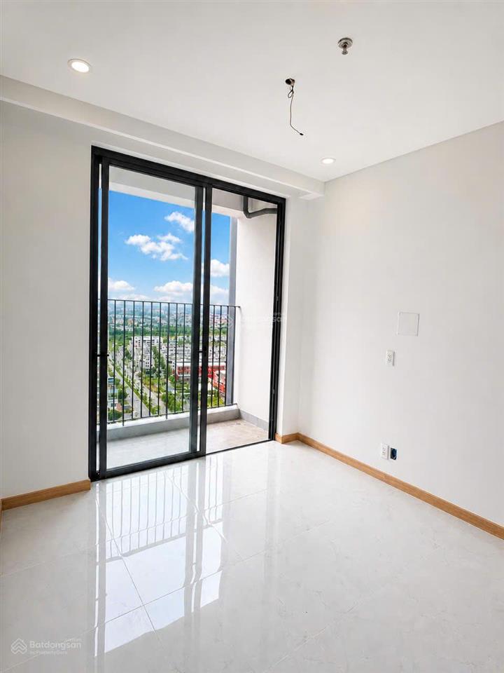 Chuyền nhượng căn 2 68m2 ngủ ban công đông nam, đã có sổ đỏ lâu dài tại tòa sentosa, gần aeon mall