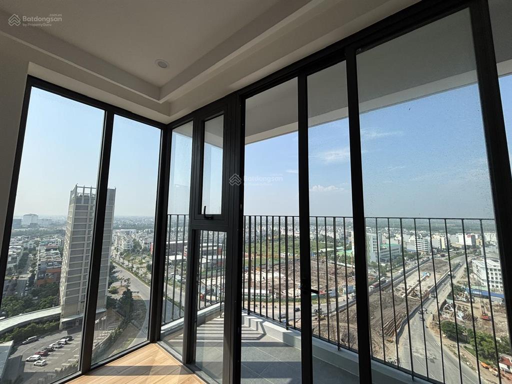 Bán căn 3 phòng ngủ 107m2 tầm view panorama, nhiều cửa sổ tại tòa sentosa gần aeon  đã có bìa đỏ!