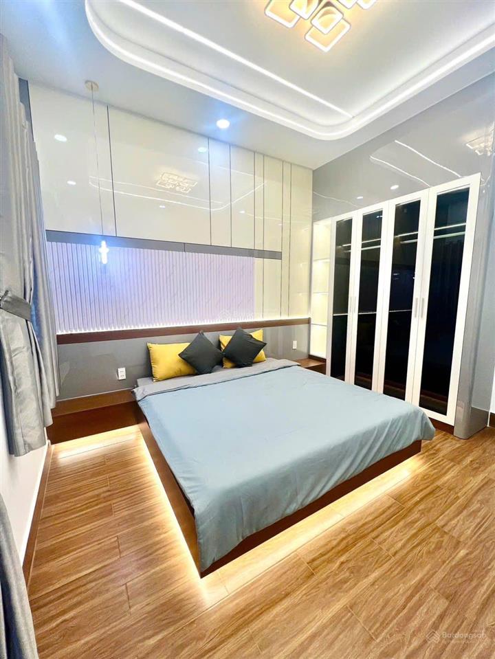 Chính chủ bán gấp nhà đang ở 5x20m có 1 lầu. giá 720 triệu. đường trần đại nghĩa, vòng xoay an lạc