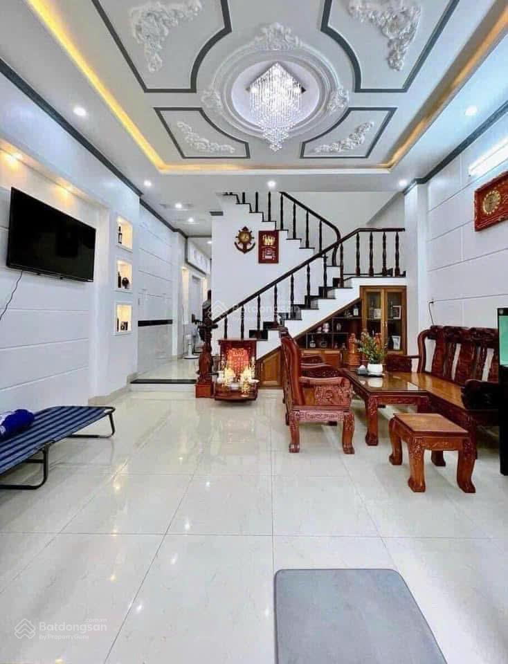 Chính chủ bán gấp nhà đang ở 5x20m có 1 lầu. giá 720 triệu. đường trần đại nghĩa, vòng xoay an lạc