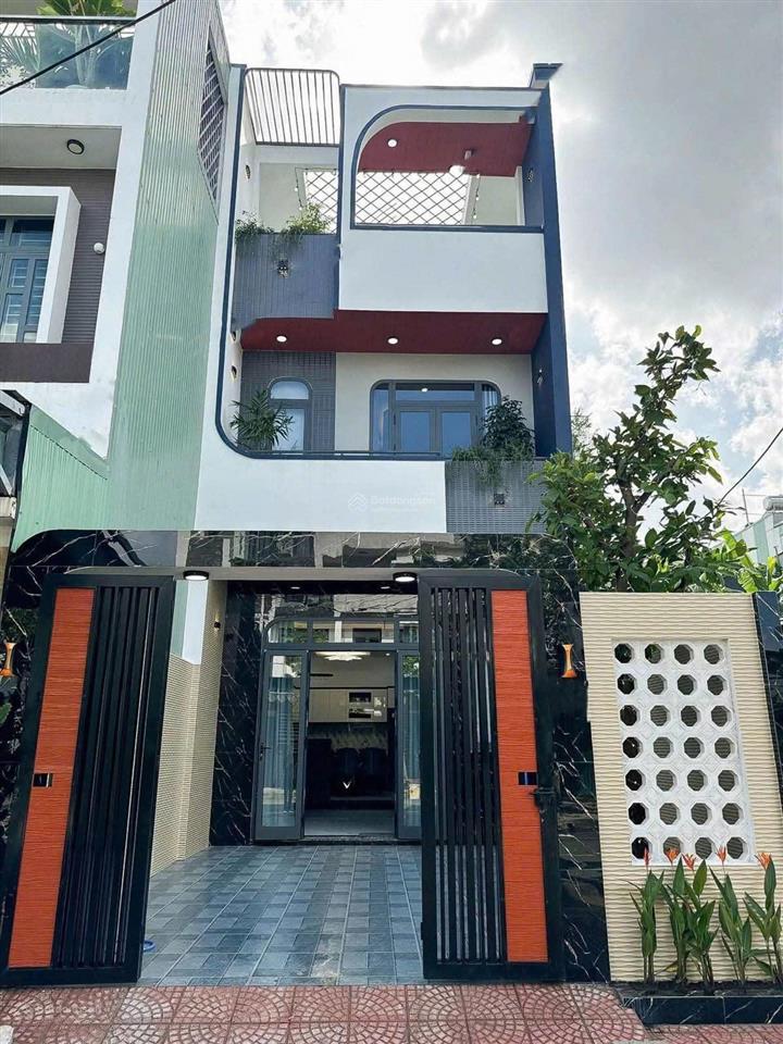 Chính chủ bán gấp nhà đang ở 5x20m có 1 lầu. giá 720 triệu. đường trần đại nghĩa, vòng xoay an lạc