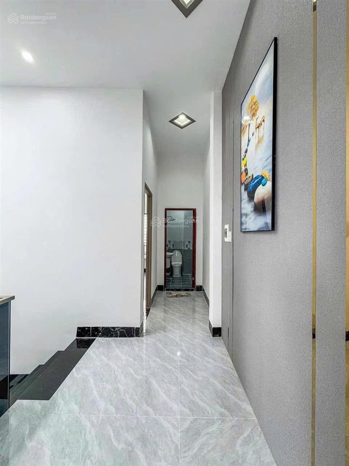 Chính chủ bán gấp nhà đang ở 5x20m có 1 lầu. giá 720 triệu. đường trần đại nghĩa, vòng xoay an lạc