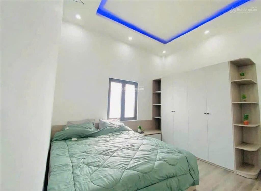 Bán gấp nhà 1 lầu 8x20 giá 850 triệu. nẳm ngay chợ hưng long . đang cho thuê 28 triệu/tháng