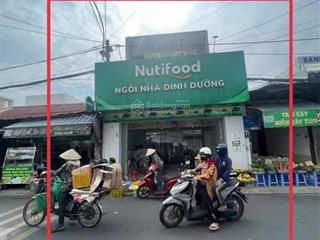 Bán gấp nhà 1 lầu, 6x20 giá 810 triệu, nằm ngay chợ phú lợi, đang cho thuê 25 triệu/tháng