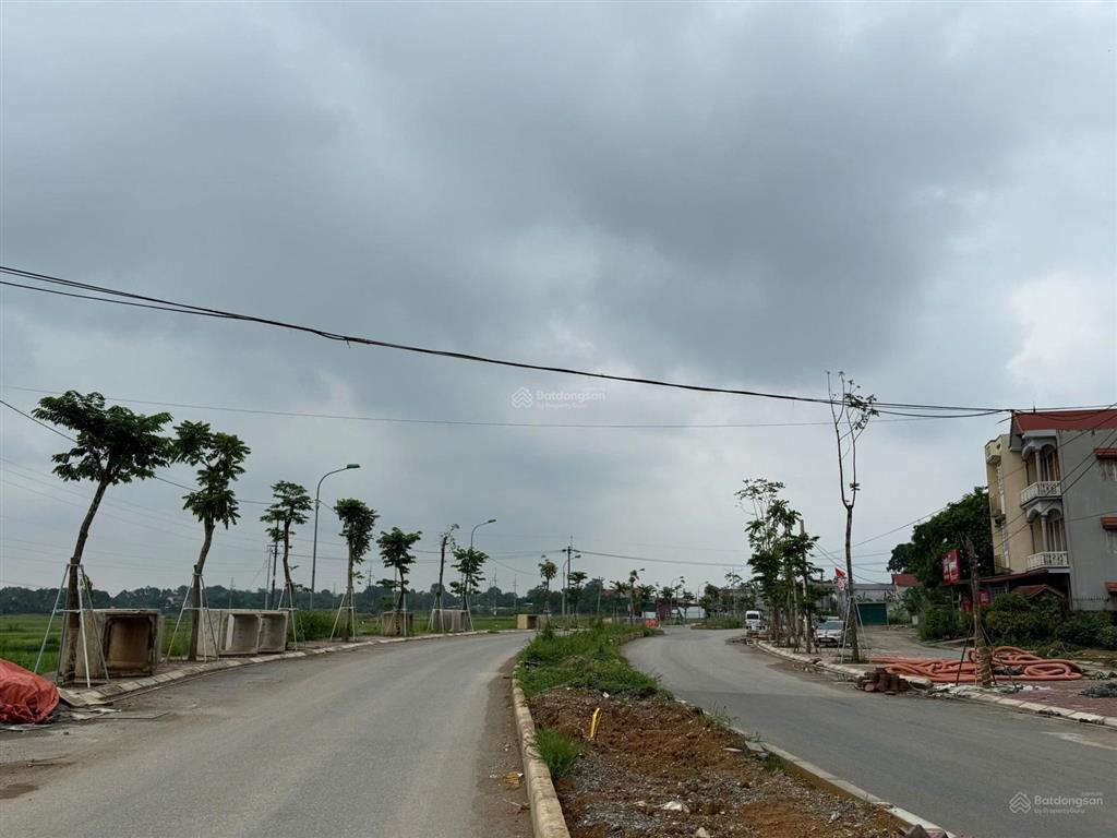 Cần tiền bán gấp lô tđc đồng láng thuộc phường tùng thiện, tx sơn tây cũ