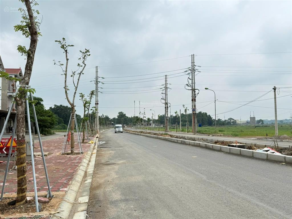 Cần tiền bán gấp lô tđc đồng láng thuộc phường tùng thiện, tx sơn tây cũ