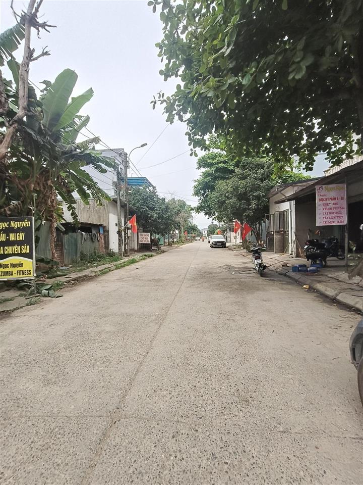 Bán lô đất 140m full thổ cư có nhà 2 tầng & 8 phòng trọ đang cho thuê