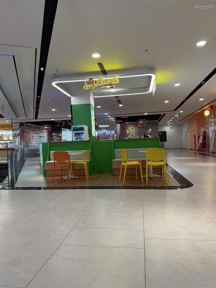 Sang nhượng mặt bằng kinh doanh tầng 4  vincom plaza đan phượng