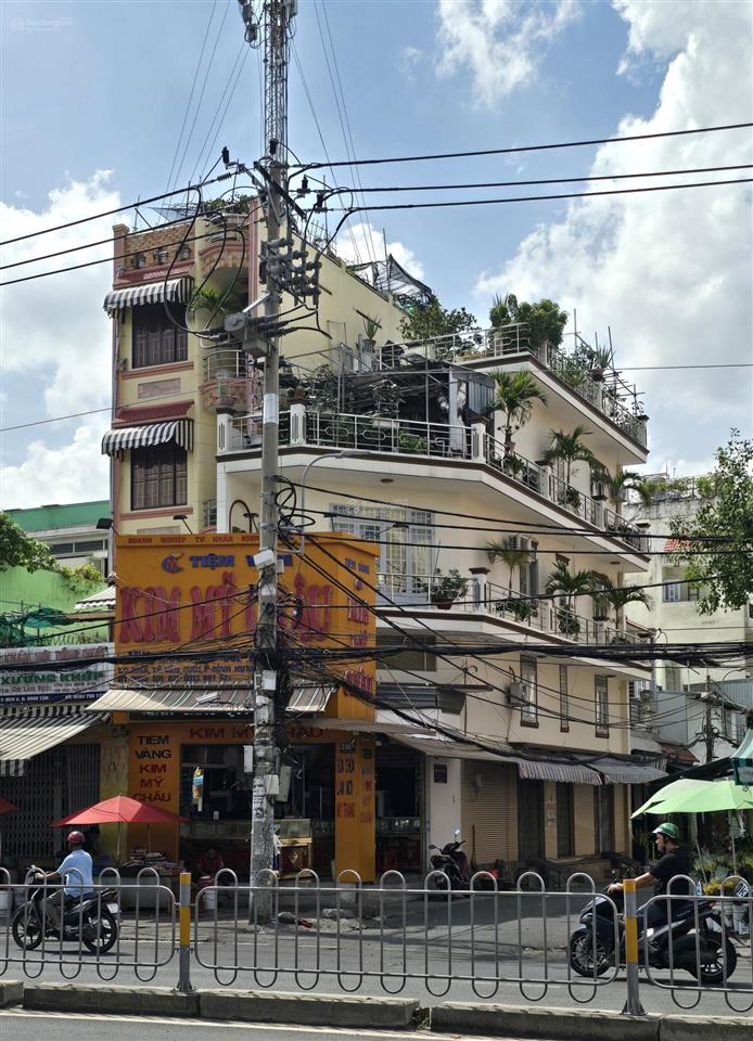 Cho thuê mặt bằng 2 mặt tiền đường lê văn quới