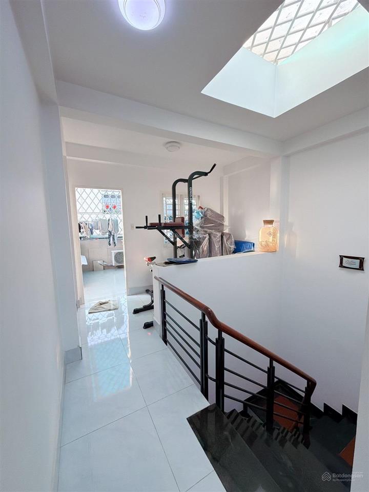 Bán nhà nở hậu 5mhxh4 tầng60m12,899 tỷ