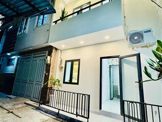 9.8 tỷ nhà đẹp phú nhuận full nội thất .chỉ xách vali vào ở