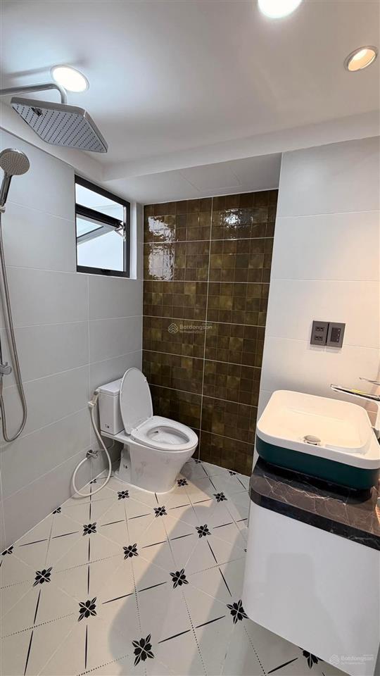 Nhà 4 tầng hxh phan đăng lưu 5pn 6wc sát q1 chỉ 10.7 tỷ