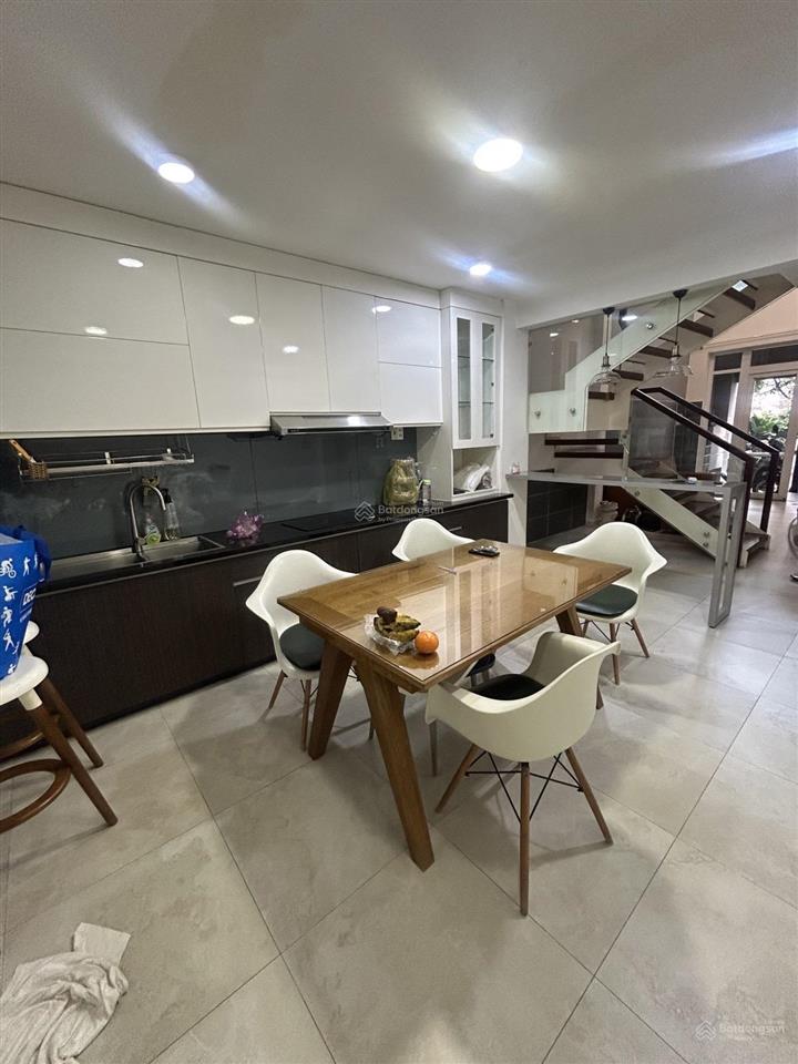 Phan xích long lnhà 5 tầng full nội thất hxh thông khai thác dòng tiền cực tốt5pn11,8 tỷ