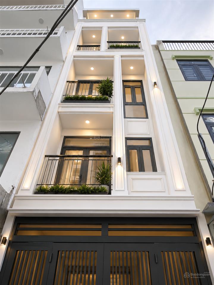Bán gấp nhà 4 tầng hxh huỳnh văn bánh 55m 9,3 tỷ  ngang 4m