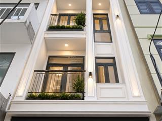 Bán gấp nhà 4 tầng hxh huỳnh văn bánh 55m 9.3 tỷ  ngang 4m