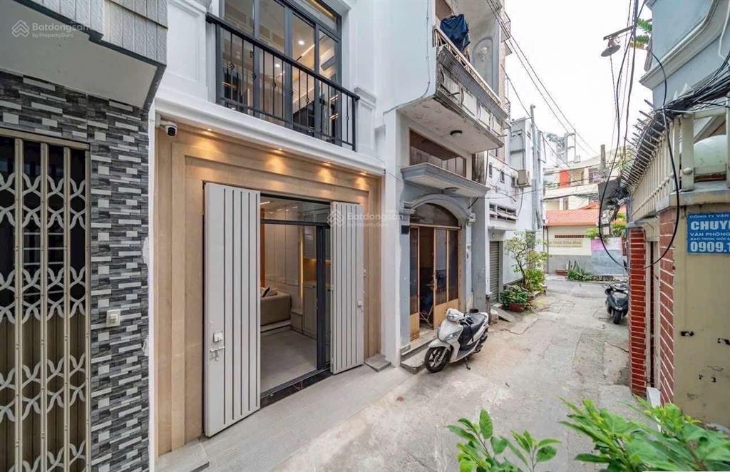 Nhà kts thiết kế 35m  4 tầng  4pn  nội thất cc sát mặt tiền trần cao vân. phú nhuận 9.15 tỷ