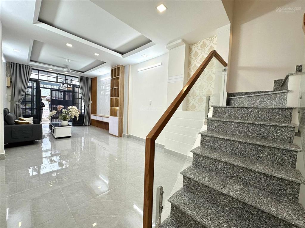 Bán căn nhà mới, full nội thất, 70m, 3 pn, nở hậu, nguyễn văn đậu