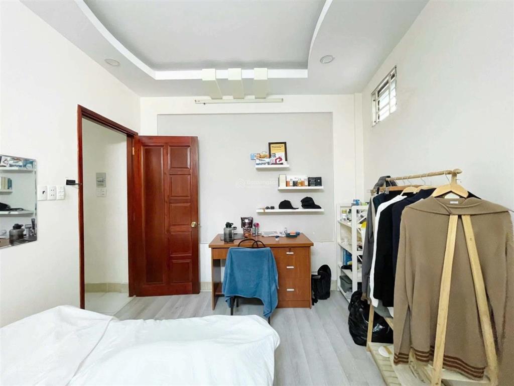Phan đăng lưu  phú nhuận  5pn 4wc  tặng nội thất  vài bước ra pxl  8,3 tỷ