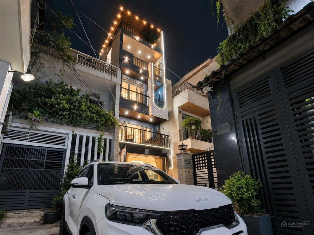 Nhà mới 5 tầng thang máy  garage ô tô  thích quảng đức phú nhuận  48m² chỉ 10,95 tỷ