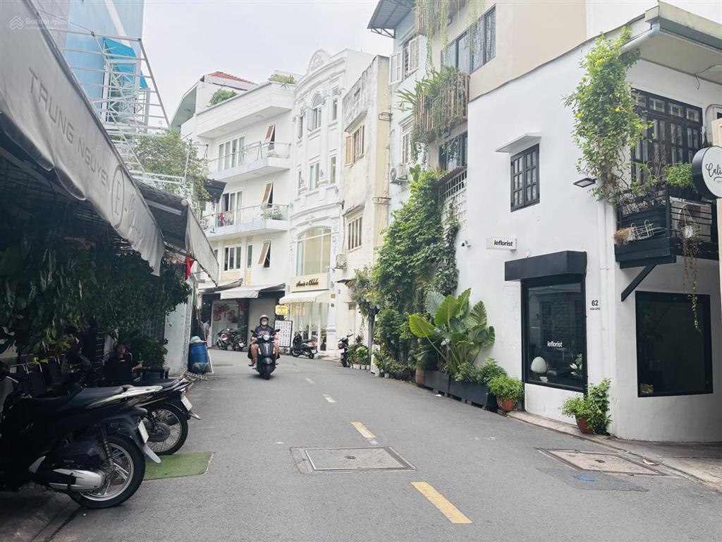 Hiếm bán khu đường hoa  mặt tiền hoa đào  10,8 tỷ