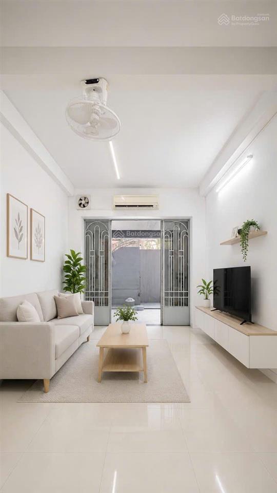 Phan xích long  gấp bán nhanh  52m2  2pn  hxh  8,3 tỷ  rất hiếm có