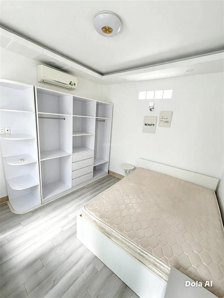 Phan đăng lưu  phú nhuận  5pn 5wc  tặng nội thất  vài bước ra pxl  8,3 tỷ