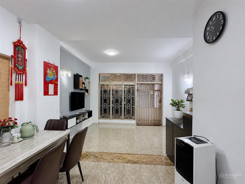 8,89 tỷ  nhà mới 4 tầng btct  khu vip phan đăng lưu btct 40m vuông đẹp