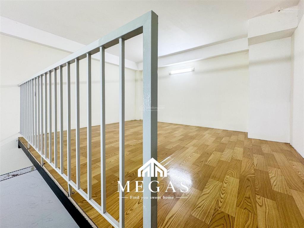 Trống sẵn căn có gác rộng 30m2 nội thất cơ bản ngay suối tiên