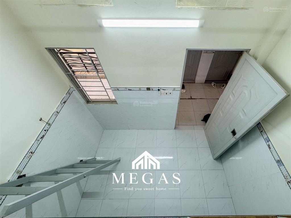 Trống sẵn căn có gác rộng 30m2 nội thất cơ bản ngay suối tiên