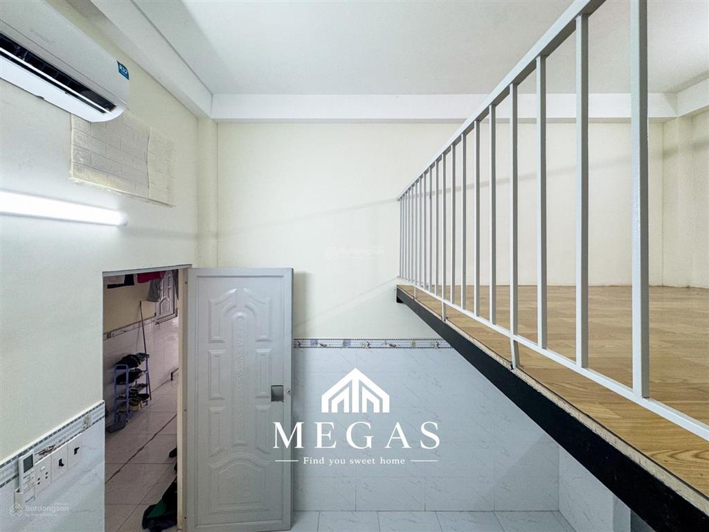 Trống sẵn căn có gác rộng 30m2 nội thất cơ bản ngay suối tiên