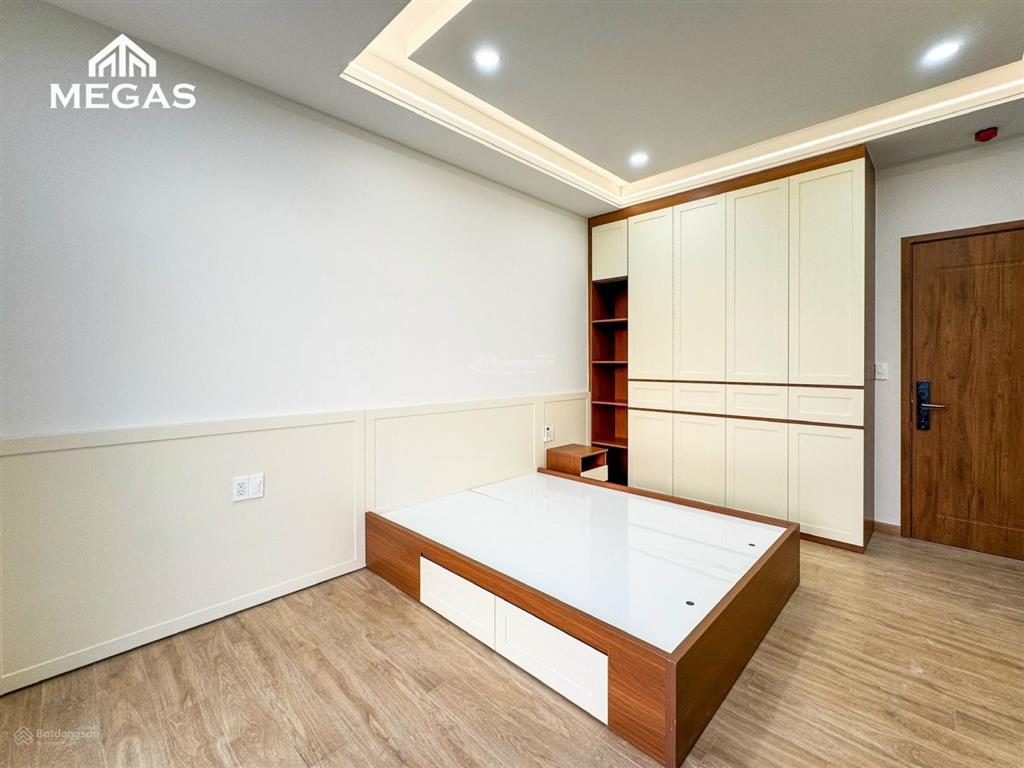 Trống sẵn studio ban công siêu thoáng ngay kdc cityland