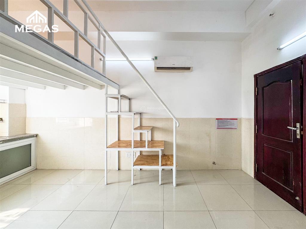 Trống sẵn duplex cửa sổ trời full nội thất ngay đh hutech