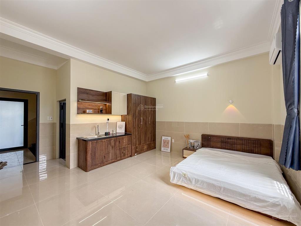 Bóc seal studio siêu chill full đồ cửa sổ trời ngay vạn phúc city