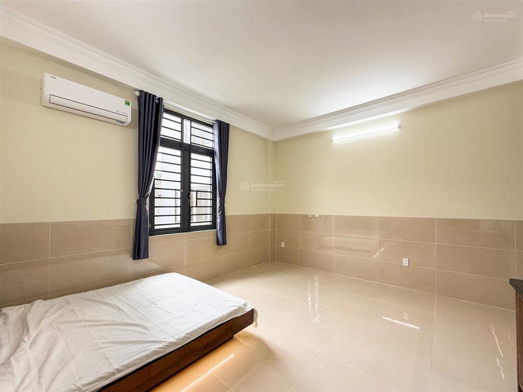 Bóc seal studio siêu chill full đồ cửa sổ trời ngay vạn phúc city