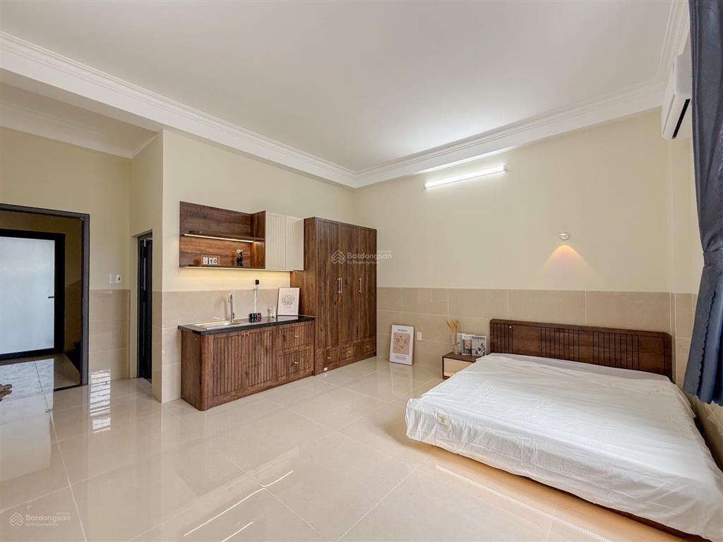 Bóc seal studio siêu chill full đồ cửa sổ trời ngay vạn phúc city