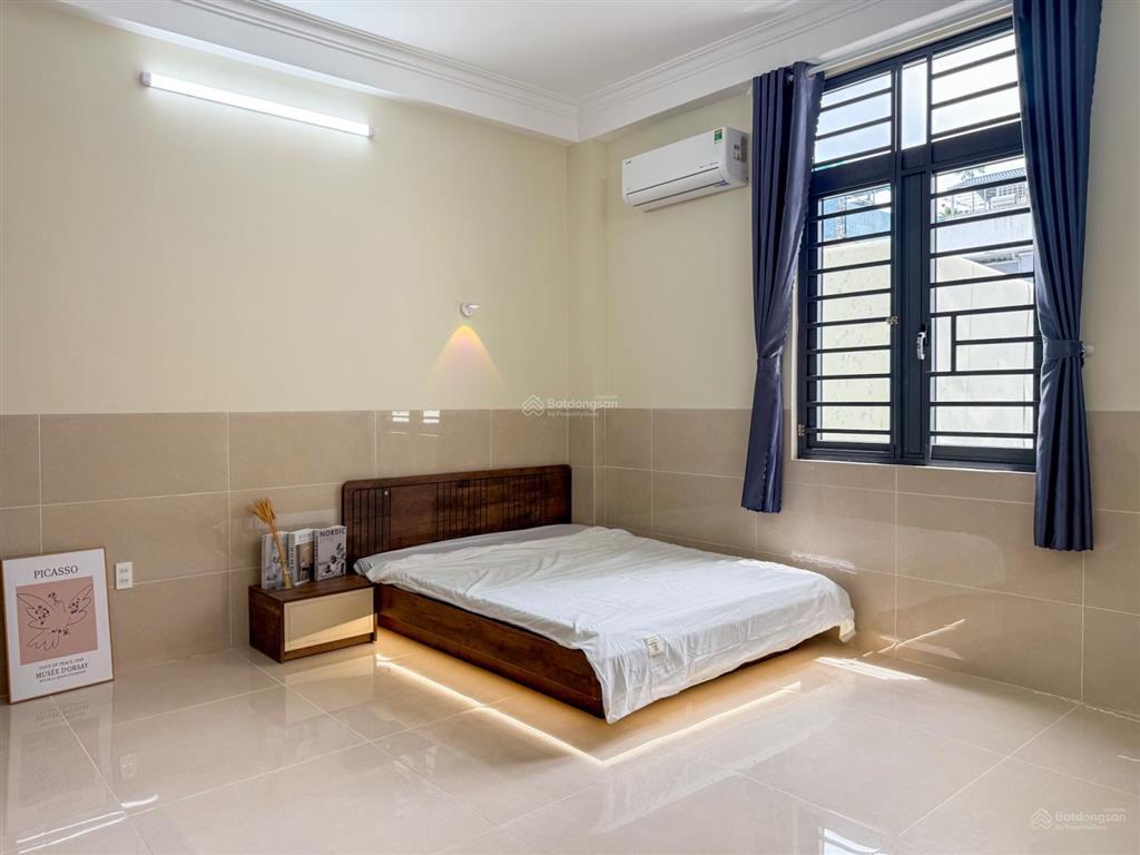 Bóc seal studio siêu chill full đồ cửa sổ trời ngay vạn phúc city