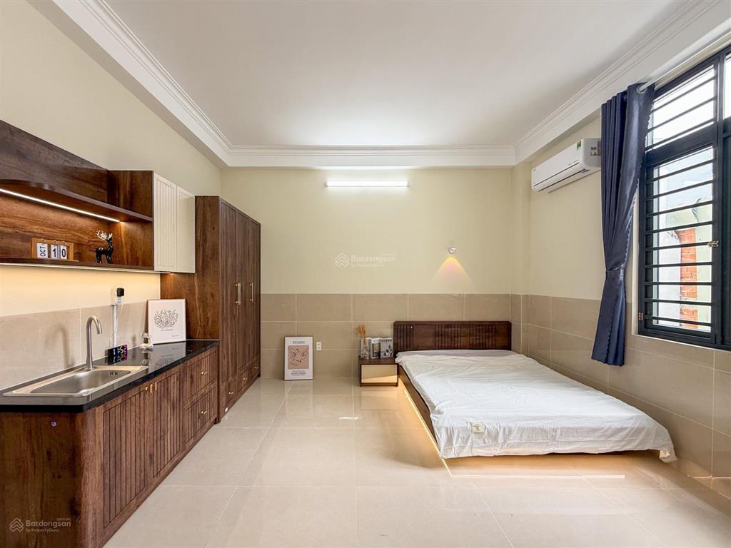 Bóc seal studio siêu chill full đồ cửa sổ trời ngay vạn phúc city