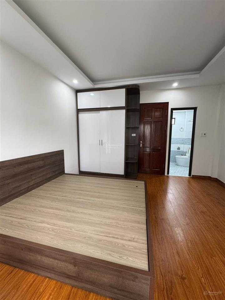 Bán gấp nhà 5 tầng, 30.8m2, full nội thất tại ngãi cầu, an khánh, hoài đức, 5.2 tỷ rẻ nhất an khánh