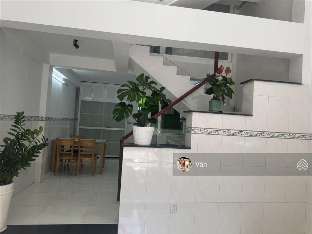 Chủ đi mỹ gấp bán nhà 3 tầng linh đông hẻm 8m ở ngay nhỉnh 6 tỷ